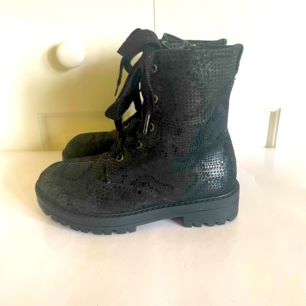 GIOSEPPO Girls Black Leather Combat Boots 1/32 EUC